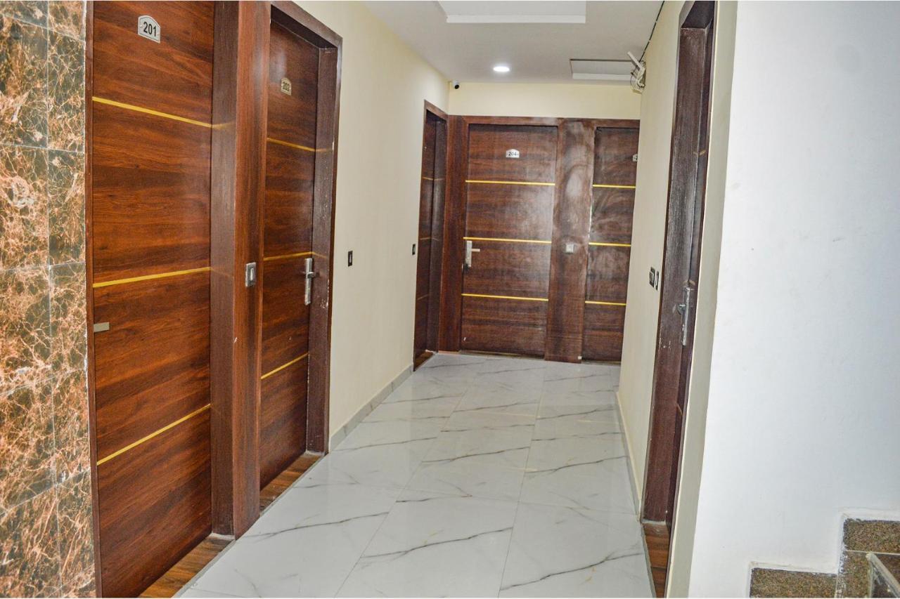 Fabhotel The Golf Inn Noida Esterno foto